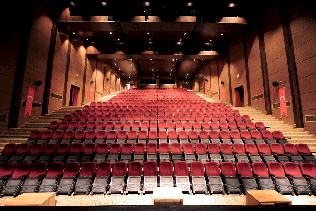 
					YENİBOSNA KÜLTÜR MERKEZİ				